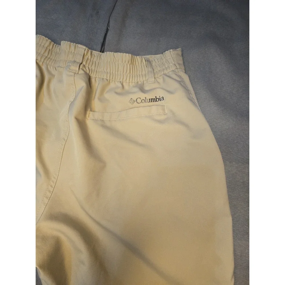 Columbia Mens Hiking Shorts 32x8 Tan Cargo‎ Pockets Outdoor Travel Camping Gorp